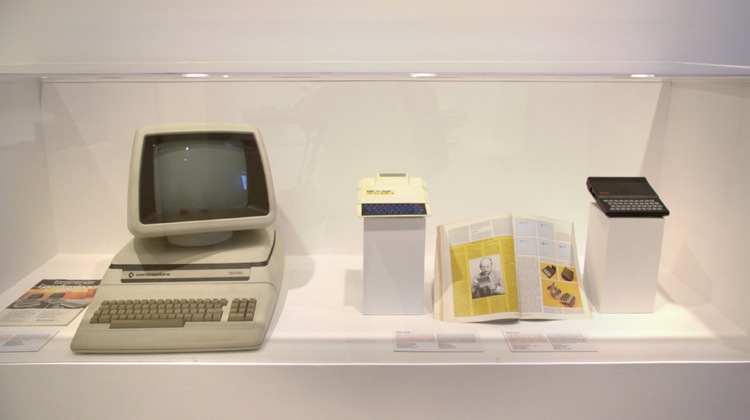 Comparison between computer of the first eighties, Ara Pacis Museum, 2007, copyright Massimiliano Fabrizi