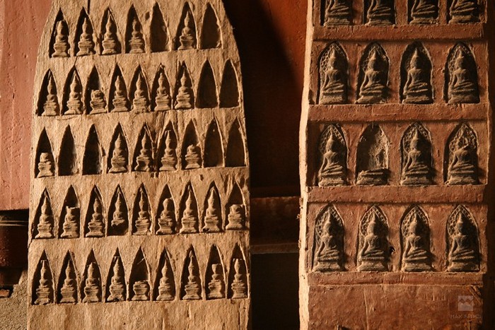 Temple carvings, copyright Massimiliano Fabrizi